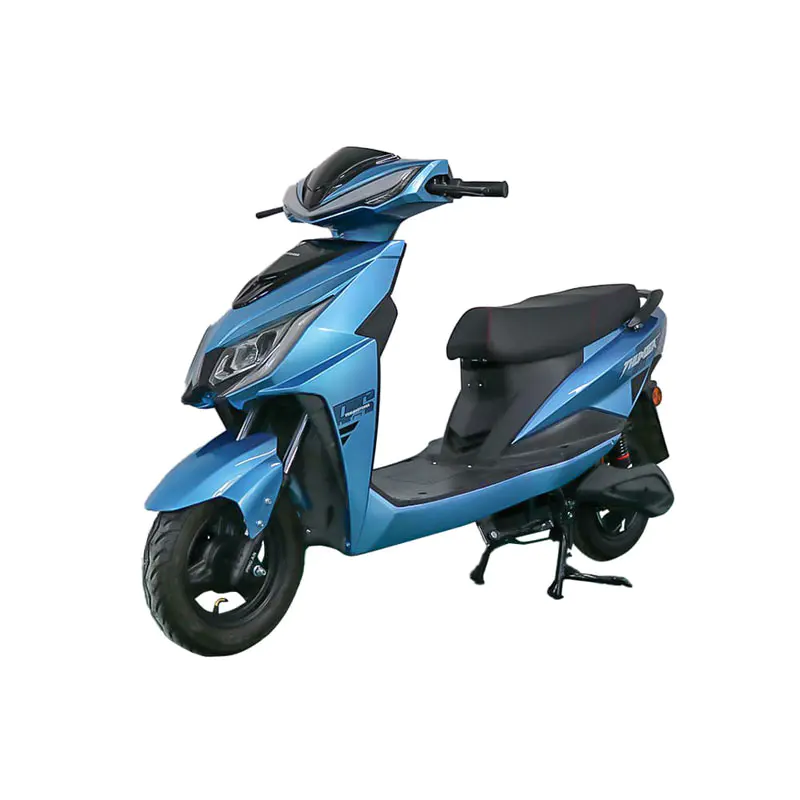 Motocykl elektryczny na drodze szybki silnik elektryczny